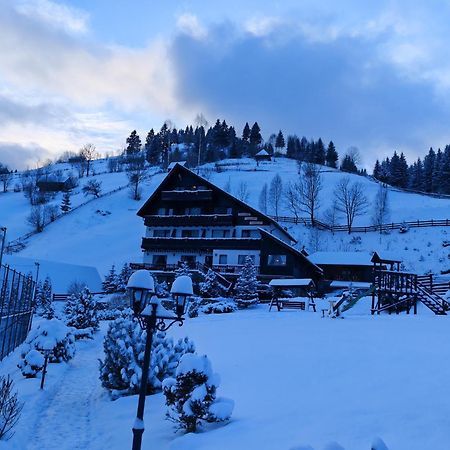 Bed and Breakfast Poiana Soarelui Моечиу-де-Сус Экстерьер фото